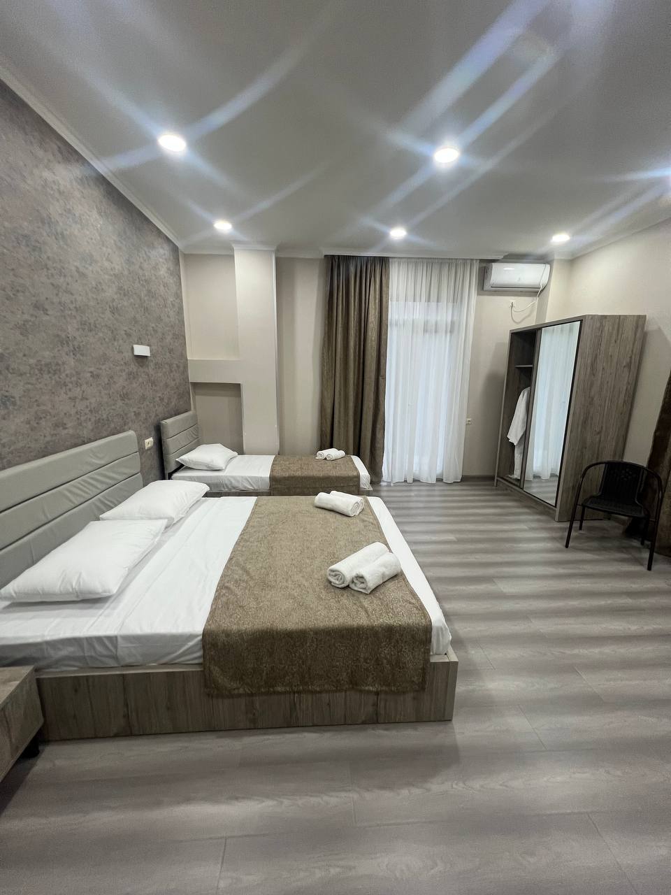 Triple Room – 005
