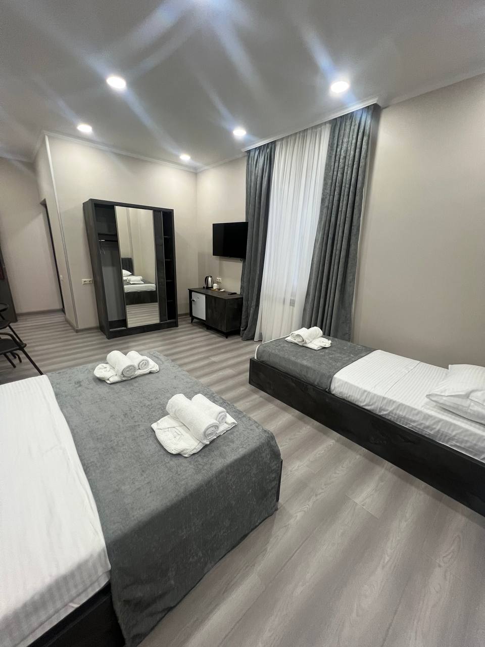 Triple Room – 006