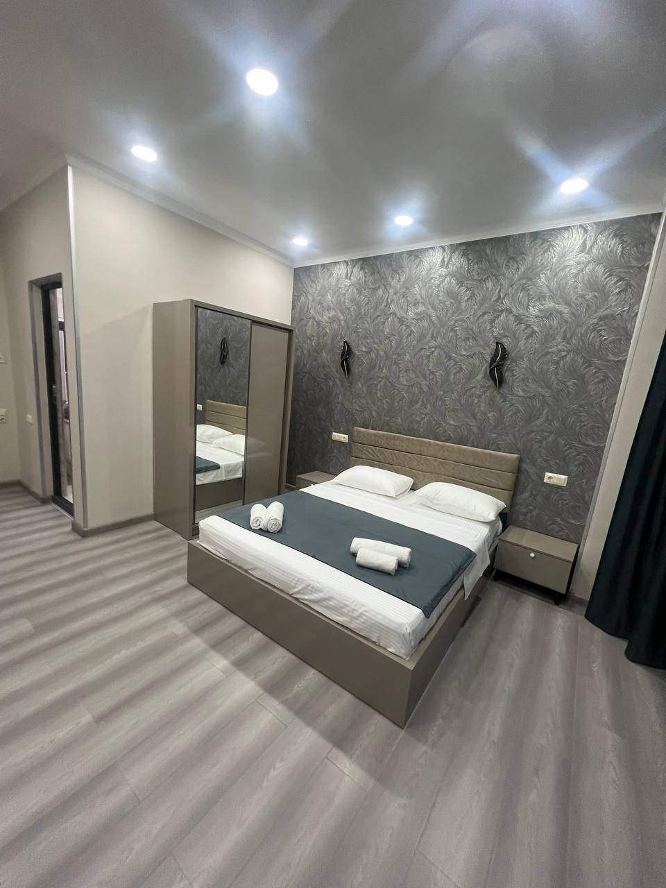 Double Room – 008