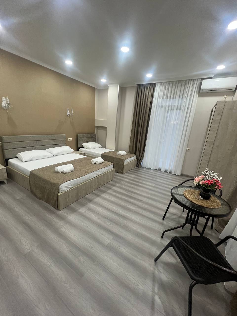 Triple Room – 010